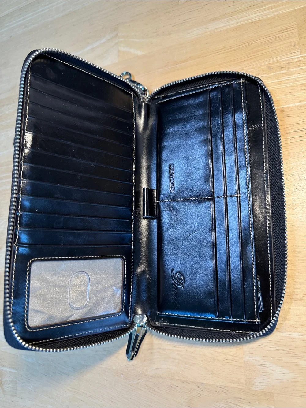 Classic Black Zip-Around Wristlet Wallet - Unbranded